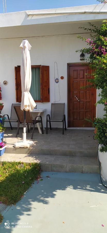 Maria Charalampaki Studios Skyros Exteriör bild
