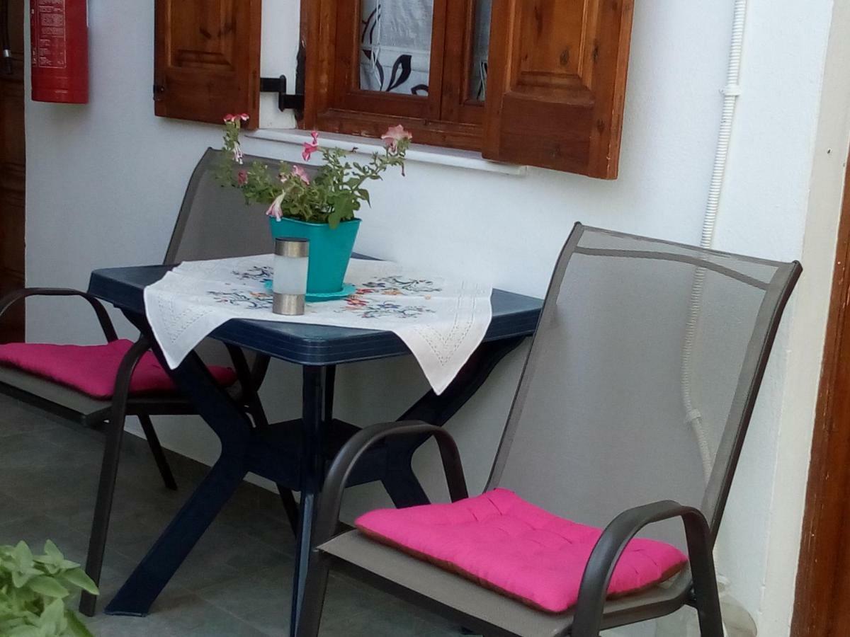 Maria Charalampaki Studios Skyros Exteriör bild